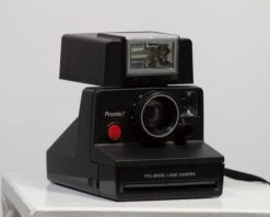 Polaroid Pronto! Instant Camera Set(Polaroid Pronto Instant Camera Rare Itt Magicflash Unit And Original Case Uses Polaroid Originals Type Sx70 Film Tested)