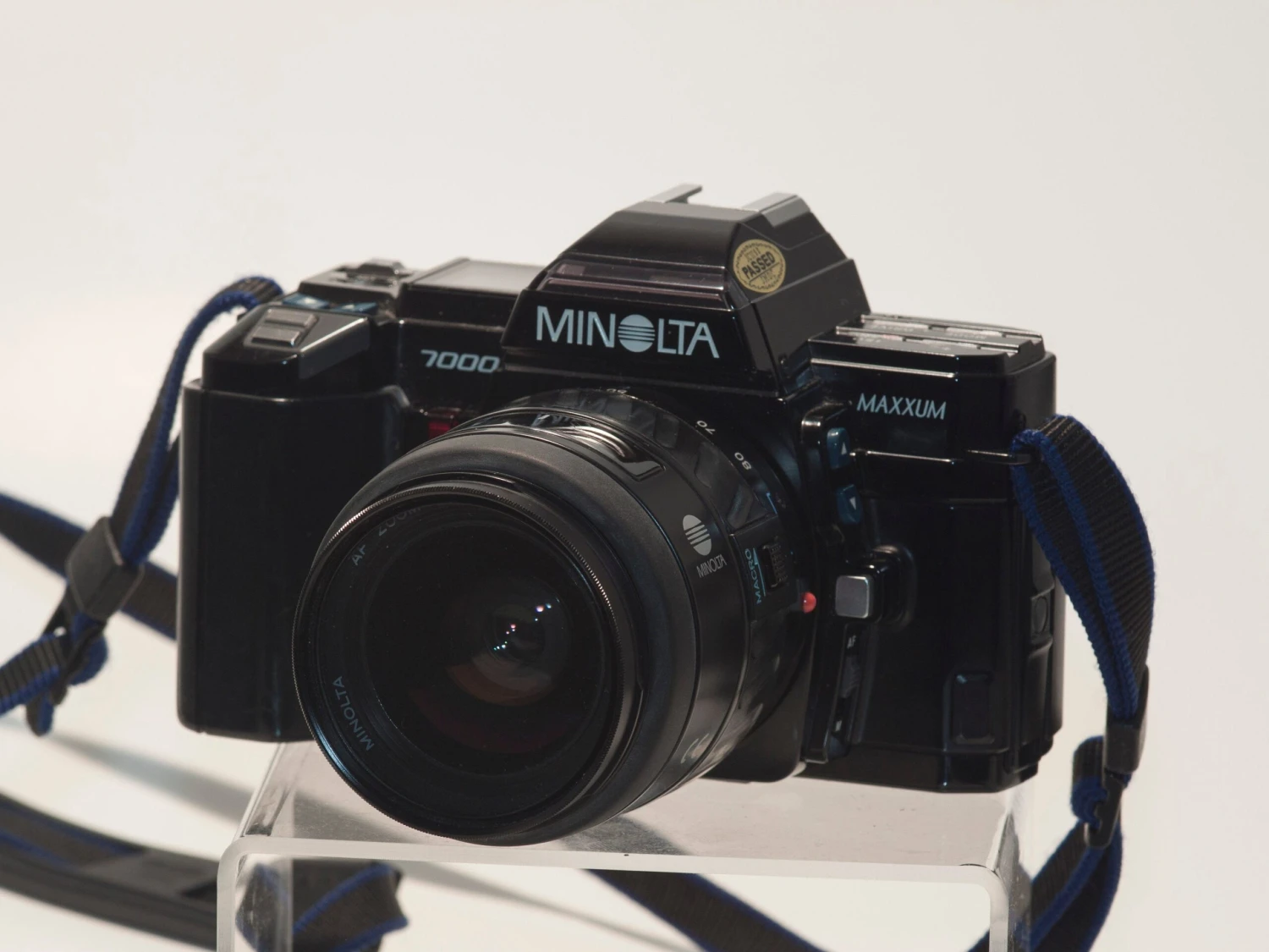 Minolta Maxxum 7000 35mm SLR Set(Minolta Maxxum 7000 35mm Slr With Minolta Af Zoom 28 80mm Macro Lens Af 2800 Flash Manual Film Tested) 3 Minolta Maxxum 7000 35mm SLR Set(Minolta Maxxum 7000 35mm Slr With Minolta Af Zoom 28 80mm Macro Lens Af 2800 Flash Manual Film Tested) - Image 3