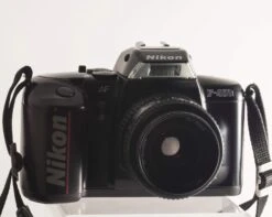 Nikon F401X 35mm Film SLR(Nikon F401x 35mm Film Slr Includes Af Nikkor 35 70mm Lens Tested Works Great)