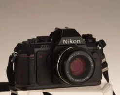 Nikon N2000 35mm Film SLR + 50mm F1.8 Lens(Nikon N2000 35mm Film Slr W 50mm F1 8 Nikon Lens Film Tested Works Great)