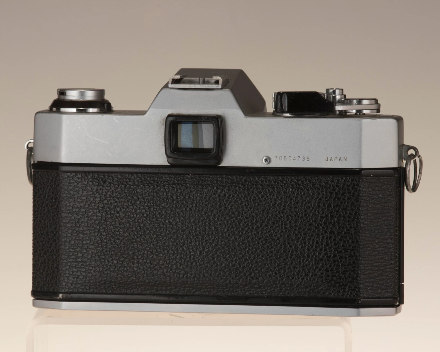 Yashica FX-2 35mm Film SLR + 50mm F1.9 Lens(Yashica Fx 2 35mm Film Slr W Yashica 50mm F1 9 Lens Film Tested Works Great) 7 Yashica FX-2 35mm Film SLR + 50mm F1.9 Lens(Yashica Fx 2 35mm Film Slr W Yashica 50mm F1 9 Lens Film Tested Works Great) - Image 7