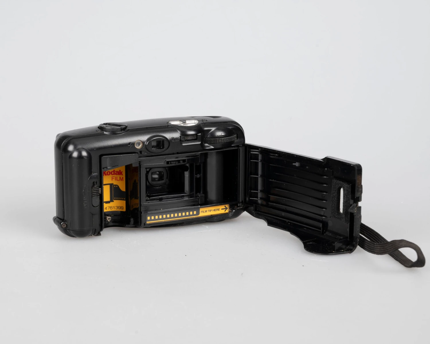 Kodak KB10 35mm Camera W/ Case(Kodak Kb10 35mm Camera W Case) 9 Kodak KB10 35mm Camera W/ Case(Kodak Kb10 35mm Camera W Case) - Image 9