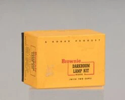 Kodak Brownie Darkroom Lamp Kit Model B (safelights) In Original Box(Kodak Brownie Darkroom Lamp Kit Model B Safelights) -Vintage Camera Store kodak brownie darkroom safelight kit model b 164g 20210331 403