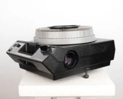 Kodak Carousel 4600 35mm Slide Projector W/ Ektanar C 102mm F2.8 Lens (serial 265187)(Kodak Carousel 4600 35mm Slide Projector W Ektanar C 102mm F2 8 Lens Serial 265187)
