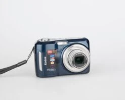 Kodak Easyshare C195 Digicam W/ 14 MP CCD Sensor (uses AA Batteries And SD Memory Cards)(Kodak Easyshare C195 Digicam W 14 Mp Ccd Sensor Uses Aa Batteries And Sd Memory Cards) -Vintage Camera Store kodak easy share c195 14 megapixel CCD digicam 20240105 435