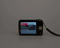 Kodak Easyshare C195 14 MP CCD Sensor Digicam W/ Manual And USB Cable (uses AA Batteries And SD Memory Cards)(Kodak Easyshare C195 14 Mp Ccd Sensor Digicam W Manual And Usb Cable Uses Aa Batteries And Sd Memory Cards) -Vintage Camera Store kodak easyshare c195 14 megapixel CCD digicam 20240311 1013