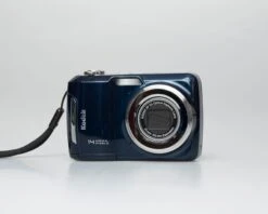 Kodak EasyShare C195 14 MP CCD Sensor Digicam W/ 8 GB SD Card (serial KCGNA02917709)(Kodak Easyshare C195 14 Mp Ccd Sensor Digicam W 8 Gb Sd Card Serial Kcgna02917709) -Vintage Camera Store kodak easyshare c195 ccdsensordigicam serial KCGNA02917709 20250803 9 4f3e5e47 2fa0 4b7c 8690 4a8694202444
