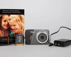 Kodak Easyshare M530 12 MP CCD Sensor Digicam W/ Charger + Battery (uses SD Card Memory)(Kodak Easyshare M530 12 Mp Ccd Sensor Digicam W Charger Battery Uses Sd Card Memory)