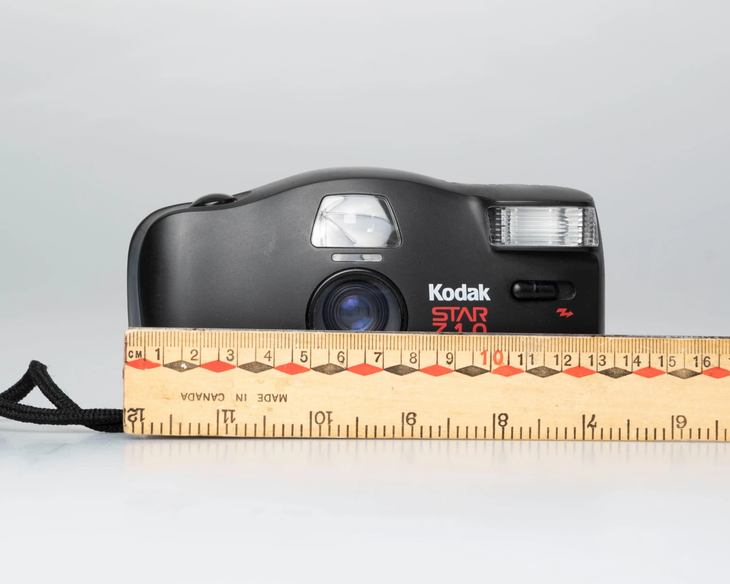 Kodak Star 710 35mm Camera (serial 032037601)(Kodak Star 710 35mm Camera Serial 032037601) 2 Kodak Star 710 35mm Camera (serial 032037601)(Kodak Star 710 35mm Camera Serial 032037601) - Image 2