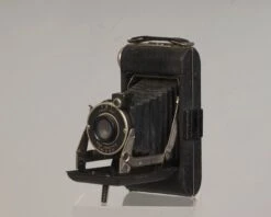 Kodak Vigilant Junior Six-20 Folding Camera (uses 620 Film)(Kodak Vigilant Junior Six 20 Folding Camera Uses 620 Film) -Vintage Camera Store kodak vigilent junior six 2020210509 510