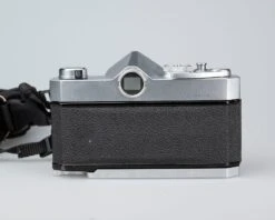 Konica Autoreflex T2 35mm Film SLR W/Hexanon AR 50mm F1.8 Lens(Konica Autoreflex T2 35mm Film Slr W Hexanon Ar 50mm F1 8 Lens) -Vintage Camera Store konica AutoReflex T2 35mmSLR Hexanon50mmF18 serial 199334 202212042527