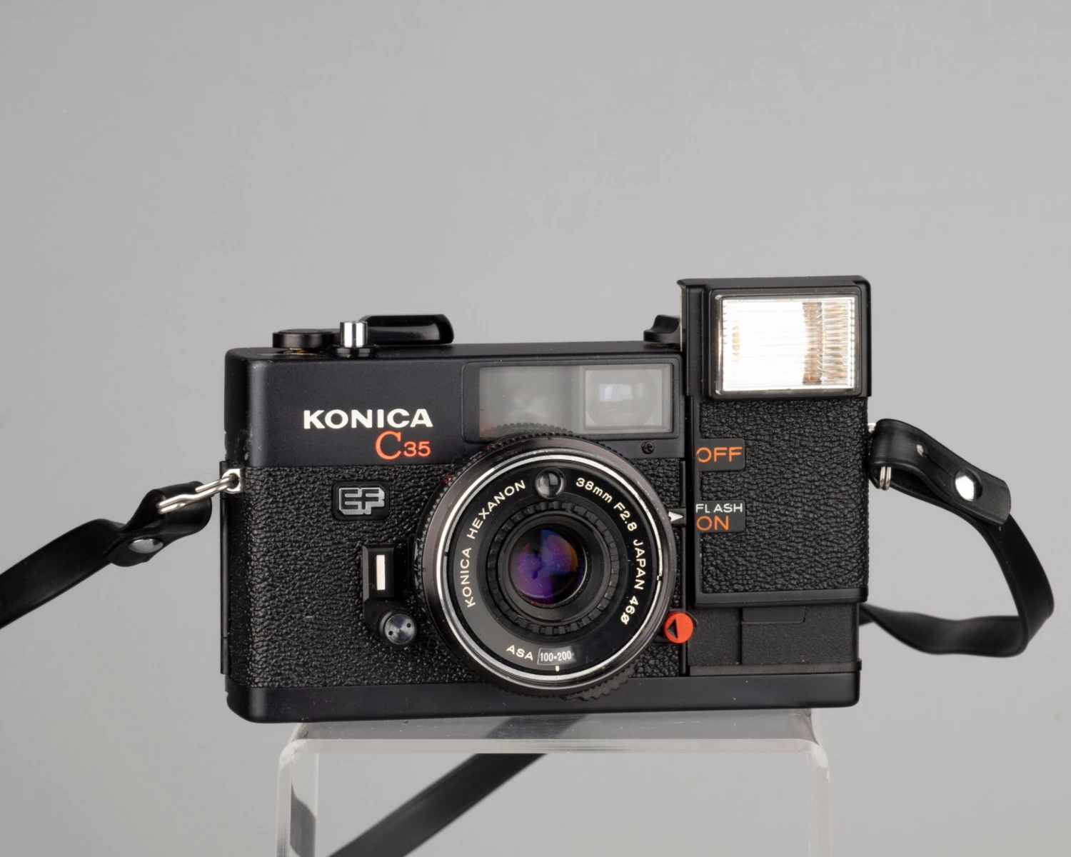 Konica C35 EF 35mm Film Camera W/original Ever-ready Case (serial 232840)(Konica C35 Ef 35mm Film Camera W Original Ever Ready Case Serial 232840) 2 Konica C35 EF 35mm Film Camera W/original Ever-ready Case (serial 232840)(Konica C35 Ef 35mm Film Camera W Original Ever Ready Case Serial 232840) - Image 2