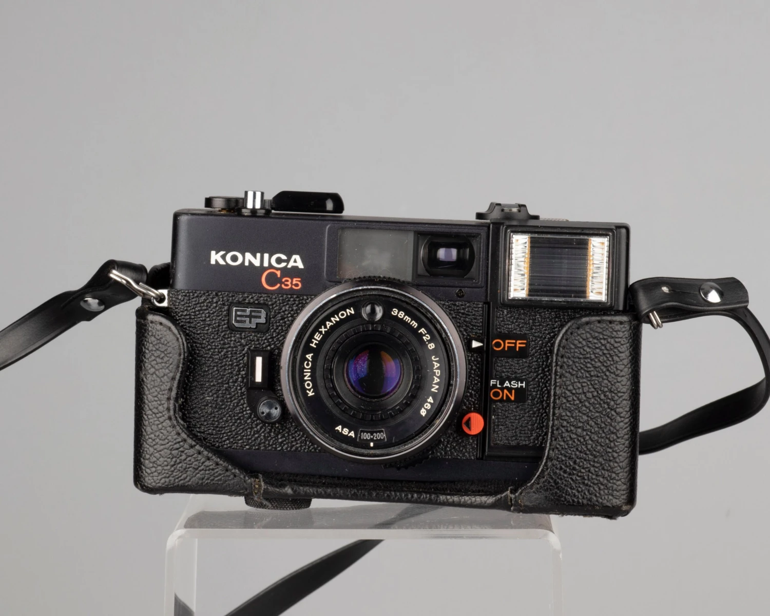 Konica C35 EF 35mm Film Camera W/original Ever-ready Case (serial 232840)(Konica C35 Ef 35mm Film Camera W Original Ever Ready Case Serial 232840) 3 Konica C35 EF 35mm Film Camera W/original Ever-ready Case (serial 232840)(Konica C35 Ef 35mm Film Camera W Original Ever Ready Case Serial 232840) - Image 3