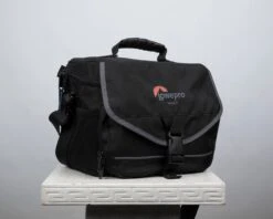 Lowepro Nova 3 Mid-size Camera Bag(Lowepro Nova 3 Mid Size Camera Bag) -Vintage Camera Store lowepro nova 3 medium camera shoulder bag 20240213 541
