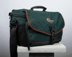 Lowepro Nova 5 Large Camera Bag(Lowepro Nova 5 Large Camera Bag) -Vintage Camera Store lowepro nova 5 camera bag hunter green 20240212 510