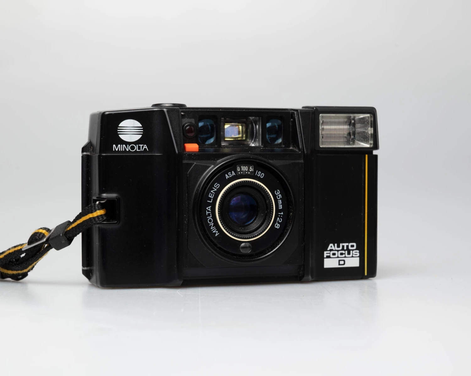 Minolta AF-S Auto Focus D 35mm Camera W/ Case (serial 5040389)(Minolta Af S Auto Focus 35mm Camera W Case Serial 5040389) - Image 4