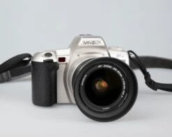 Minolta Maxxum XTsi 35mm Film SLR W/ 28-80mm Lens (serial 94112079)(Minolta Maxxum Xtsi 35mm Film Slr W 28 80mm Lens Serial 94112079) -Vintage Camera Store minolta STsi 35mmcamera with 28 80mmlens 202212112559