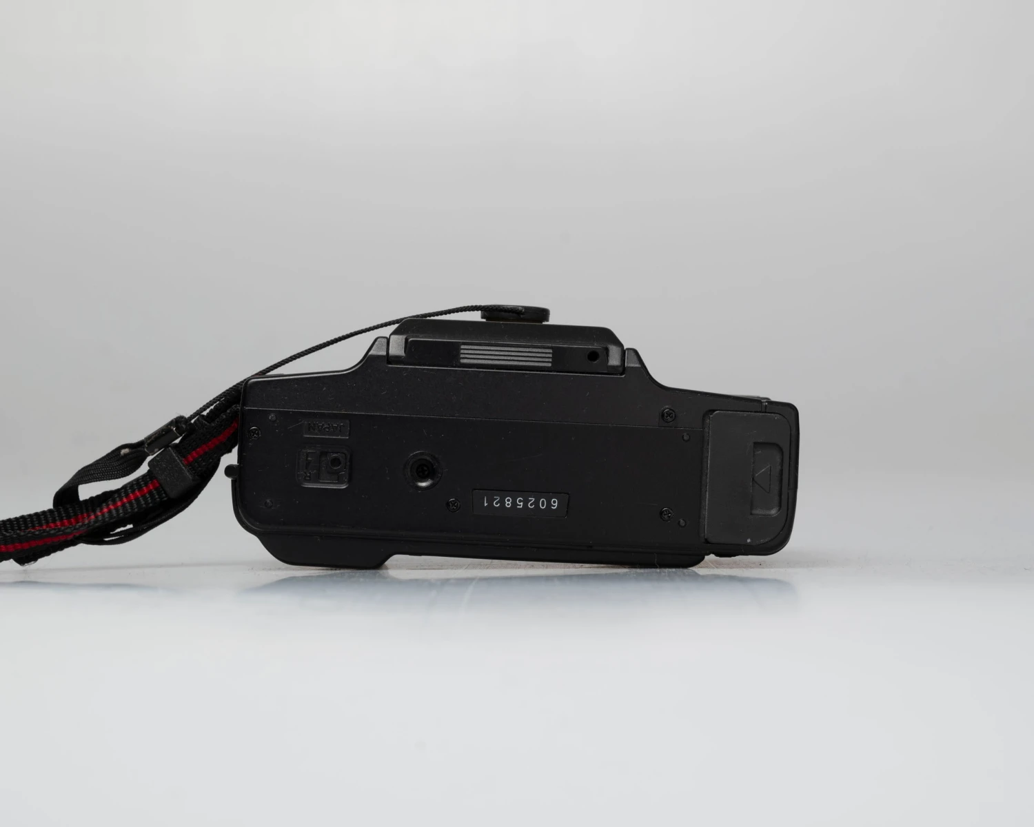 Minolta AF-S V "Talker" 35mm Camera (serial 6025821) | Film🎞tested(Minolta Af S V Talker 35mm Camera Serial 6025821 Film🎞tested) - Image 13