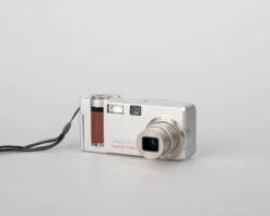 Minolta DiMage F200 4 MP CCD Sensor Digicam W/ 256MB SD + Original Box + Manuals (uses AA Batteries)(Minolta Dimage F200 4 Mp Ccd Sensor Digicam W 256mb Sd Original Box Manuals Uses Aa Batteries) -Vintage Camera Store minolta dimage f200 4 megapixel CCD digicam 20240324 1195