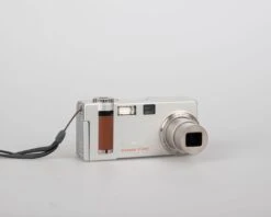 Minolta DiMage F200 4 MP CCD Sensor Digicam W/ 256MB SD + Original Box + Manuals (uses AA Batteries)(Minolta Dimage F200 4 Mp Ccd Sensor Digicam W 256mb Sd Original Box Manuals Uses Aa Batteries) -Vintage Camera Store minolta dimage f200 4 megapixel CCD digicam 20240324 1196