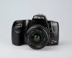 Minolta Dynax 500si 35mm Film SLR W/ Maxxum Af 35-80 Power Zoom Lens (serial 98601250)(Minolta Dynax 500si 35mm Film Slr W Maxxum Af 35 80 Power Zoom Lens Serial 98601250)