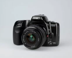 Minolta Dynax 500si 35mm Film SLR W/ Maxxum Af 35-80 Power Zoom Lens (serial 98601250)(Minolta Dynax 500si 35mm Film Slr W Maxxum Af 35 80 Power Zoom Lens Serial 98601250) -Vintage Camera Store minolta dynax500si 35 80mm serial 98601250 202212112579