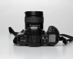 Minolta Dynax 500si 35mm Film SLR W/ 35-80mm Zoom (serial 95703408)(Minolta Dynax 500si 35mm Film Slr W 35 80mm Zoom Serial 95703408) -Vintage Camera Store minolta dynax 500si 35mm film SLR serial 95703408 20250417 3