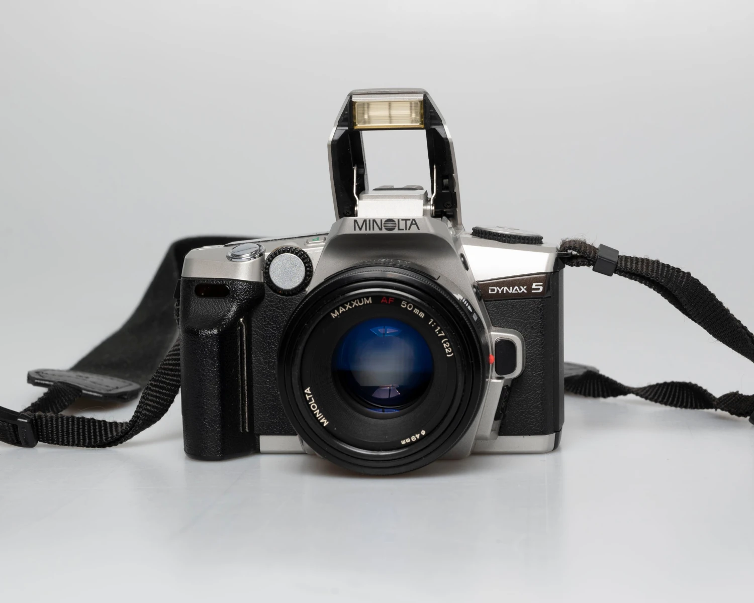 Minolta Dynax 5 35mm SLR W/ 50mm F1.7 Lens (serial 01101077) | Film🎞tested(Minolta Dynax 5 35mm Slr W 50mm F1 7 Lens Serial 01101077 Film🎞tested) - Image 11