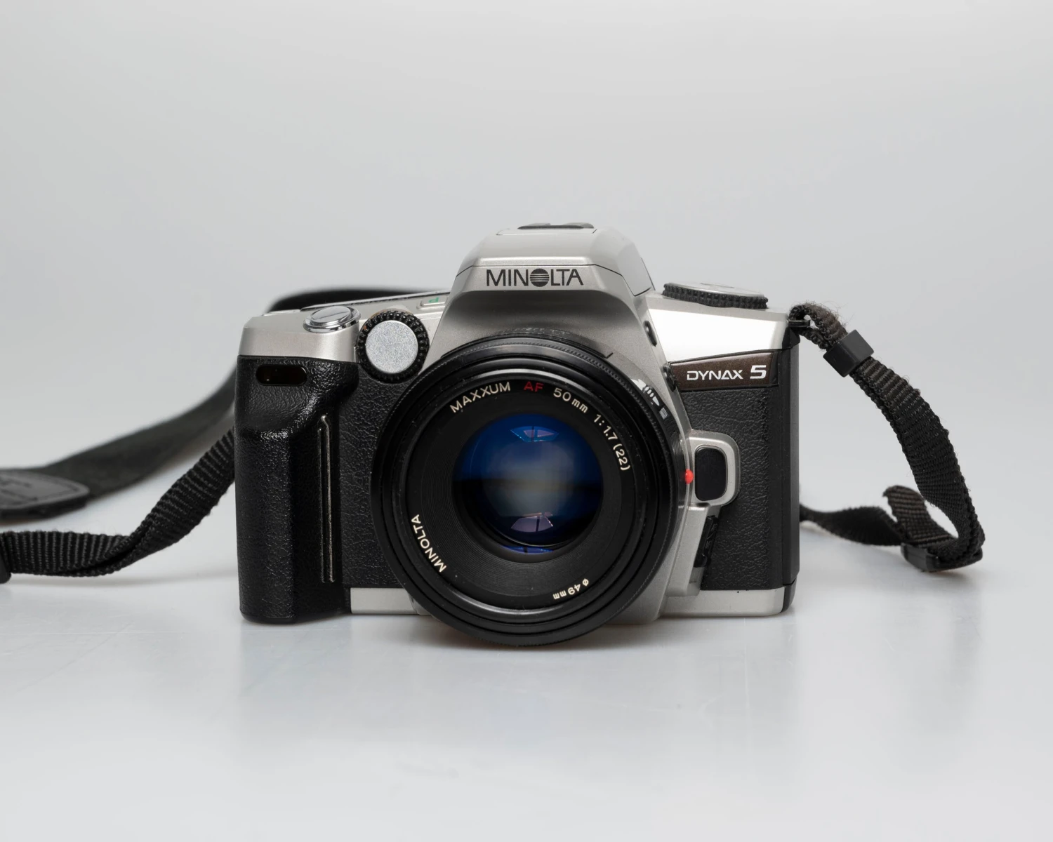 Minolta Dynax 5 35mm SLR W/ 50mm F1.7 Lens (serial 01101077) | Film🎞tested(Minolta Dynax 5 35mm Slr W 50mm F1 7 Lens Serial 01101077 Film🎞tested)