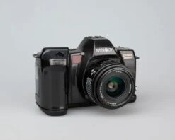 Minolta Dynax 8000i 35mm SLR Set W/ 28mm F2.8 Lens (viewfinder LCD Issue; Otherwise OK)(Minolta Dynax 8000i 35mm Slr Set W 28mm F2 8 Lens Viewfinder Lcd Issue Otherwise Ok) -Vintage Camera Store minolta dynax 8000i 35mm camera 202302263247