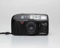 Minolta Family Zoom II 35mm Camera (serial 41973526)(Minolta Family Zoom Ii 35mm Camera Serial 41973526) -Vintage Camera Store minolta family zoomII 35mm pns camera serial 41973526 20250520 9