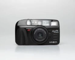 Minolta Family Zoom II 35mm Camera (serial 41917788)(Minolta Family Zoom Ii 35mm Camera Serial 41917788) 13 Minolta Family Zoom II 35mm Camera (serial 41917788)(Minolta Family Zoom Ii 35mm Camera Serial 41917788) -Vintage Camera Store minolta family zoom II 35mm pns film camera serial 41917788 20250226 8