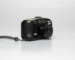 Minolta Freedom Action Zoom 35mm Camera W/ Case (serial 97382555)(Minolta Freedom Action Zoom 35mm Camera W Case Serial 97382555) -Vintage Camera Store minolta freedom action zoom 35mm pns camera serial 97382555 20250520 5