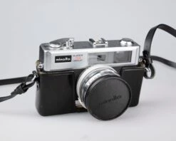 Minolta Hi-Matic 11 35mm Rangefinder Camera W/ 'ever-ready' Case(Minolta Hi Matic 11 35mm Rangefinder Camera W Ever Ready Case) 14 Minolta Hi-Matic 11 35mm Rangefinder Camera W/ 'ever-ready' Case(Minolta Hi Matic 11 35mm Rangefinder Camera W Ever Ready Case) -Vintage Camera Store minolta hi matic 11 serial 850829 202211112147
