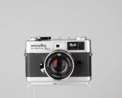Minolta Hi-Matic 7SII 35mm Rangefinder Camera With Half-case And Minolta 20 Flash(Minolta Hi Matic 7sii 35mm Rangerfinder Camera With Half Case And Flash) -Vintage Camera Store minolta hi matic 7sii outftit with flash 202207031221