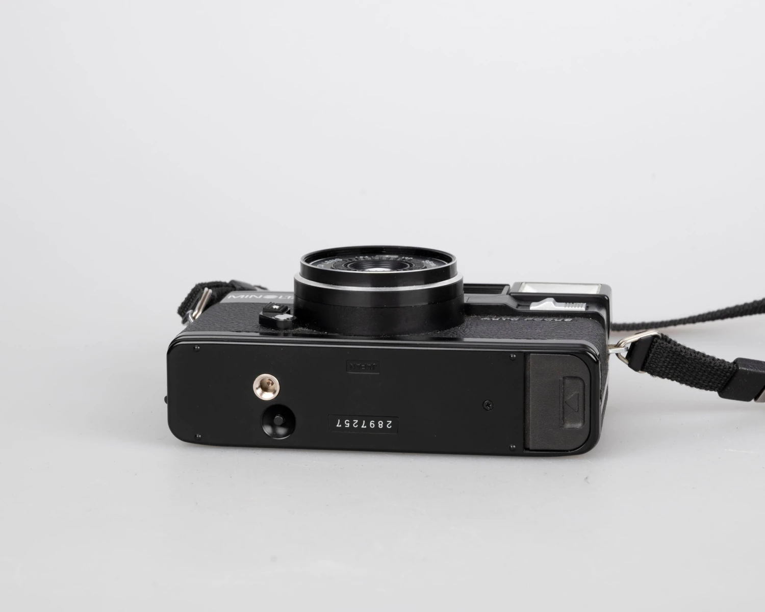 Minolta Hi-Matic AF2 35mm Camera W/ Case (serial 2897257) | Film🎞tested(Minolta Hi Matic Af2 35mm Camera W Case Serial 2897257) 16 Minolta Hi-Matic AF2 35mm Camera W/ Case (serial 2897257) | Film🎞tested(Minolta Hi Matic Af2 35mm Camera W Case Serial 2897257) - Image 16