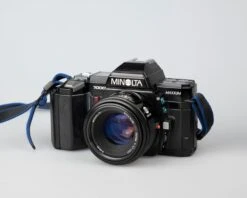 Minolta Maxxum 7000 35mm Film SLR W/ 50mm F1.7 Lens + 1800AF Flash (serial 37101091)(Minolta Maxxum 7000 35mm Film Slr W 50mm F 17 Lens 1800af Flash Serial 37101091) -Vintage Camera Store minolta maxxum 7000 35mm SLR serial 37101091 202304193754