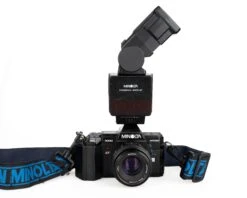 Minolta Maxxum 7000 35mm Film SLR W/ 50mm F1.7 Lens + 4000AF Flash + Program Data Back 70 (serial 18038659)(Minolta Maxxum 7000 35mm Film Slr W 50mm F1 7 Lens 4000af Flash Manuals Serial 18038659) -Vintage Camera Store minolta maxxum 7000 35mm film slr w 4000 flash serial 18038659 202311035750