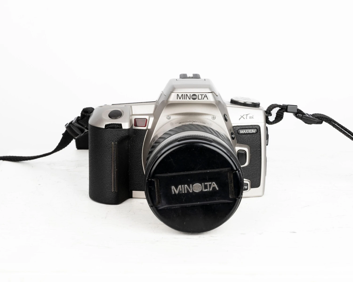 Minolta Maxxum XTsi 35mm Film SLR W/ 28-80mm Lens + Minolta Camera Bag + Remote Control (serial 94009570)(Minolta Maxxum Xtsi 35mm Film Slr W 28 80mm Lens Minolta Camera Bag Serial 94009570) - Image 9