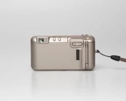 Minolta Riva Zoom 125 Compact 35mm Camera W/ Case (serial 40016465)(Minolta Riva Zoom 125 Compact 35mm Camera W Case Serial 40016465) -Vintage Camera Store minolta rivaZoom125 35mm film pns Camera serial 40016465 20250717 1