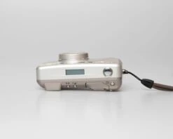 Minolta Riva Zoom 125 Compact 35mm Camera W/ Case (serial 40016465)(Minolta Riva Zoom 125 Compact 35mm Camera W Case Serial 40016465) -Vintage Camera Store minolta rivaZoom125 35mm film pns Camera serial 40016465 20250717 3