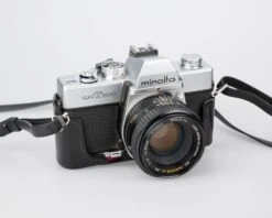 Minolta SRT 200 35mm SLR W/ Rokkor 50mm F1.7 Lens + Ever-ready Case (serial 7527170)(Minolta Srt 200 35mm Slr W Rokkor 50mm F1 7 Lens Serial 7527170) -Vintage Camera Store minolta srt 200202304273960