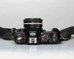 Nikon N2000 35mm Film SLR W/ Nikkor 50mm F1.8 Lens + Case (serial 2926038) | Film🎞tested(Nikon N2000 35mm Film Slr W Nikkor 50mm F1 8 Lens Serial 2926038 Film🎞tested) -Vintage Camera Store nikon N2000 35mm film slr camera serial 2926038 20241229 3