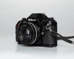 Nikon N2000 35mm Film SLR W/ Nikkor 50mm F1.8 Lens + Case (serial 2926038) | Film🎞tested(Nikon N2000 35mm Film Slr W Nikkor 50mm F1 8 Lens Serial 2926038 Film🎞tested) -Vintage Camera Store nikon N2000 35mm film slr camera serial 2926038 20241229 4