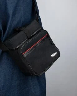 Nikon Mid-sized Black With Red Trim Camera Bag(Nikon Mid Sized Black With Red Trim Camera Bag) -Vintage Camera Store nikon black red medium camera shoulder bag 20240212 535