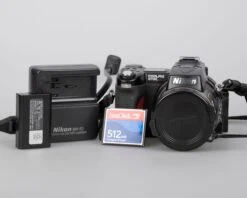 Nikon Coolpix 8700 8MP CCD Sensor Digicam W/ Charger + Battery + 512MB CF Card(Nikon Coolpix 8700 8mp Ccd Sensor Digicam W Charger Battery 512mb Cf Card)