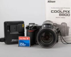 Nikon Coolpix 8800 8MP CCD Sensor Digicam W/ Charger + Battery + 256MB CF Card(Nikon Coolpix 8800 8mp Ccd Sensor Digicam W Charger Battery 256mb Cf Card)