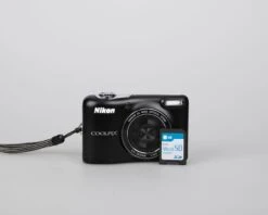 Nikon Coolpix L30 20.1 MP CCD Sensor Digicam W/ 4GB SD Card(uses AA Batteries)(Nikon Coolpix L30 20 1 Mp Ccd Sensor Digicam W 4gb Sd Card Uses Aa Batteries)