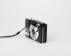 Nikon Coolpix L24 14MP CCD Sensor Digicam W/ Case (uses AA Batteries And SD Memory Cards)(Nikon Coolpix L24 14mp Ccd Sensor Digicam Uses Aa Batteries And Sd Memory Cards) -Vintage Camera Store nikon coolpix l24 ccd digicam 202304304115