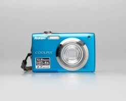 Nikon Coolpix S3000 12MP Digicam W/ 4GB SD Card + Battery + Charger + Case (serial 52016559)(Nikon Coolpix S3000 12mp Digicam W 4gb Sd Card Battery Charger Case Serial 52016559) -Vintage Camera Store nikon coolpix s3000 digital pns camera serial 52016559 20241210 20